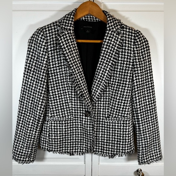 Ann Taylor Jackets & Blazers - Ann Taylor Women's Size 0 Single‎ Button Black White Houndstooth Blazer